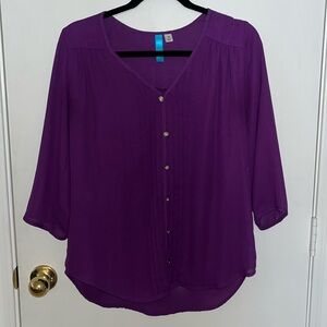 Purple blouse with mid sleeves and pearl decorative buttons